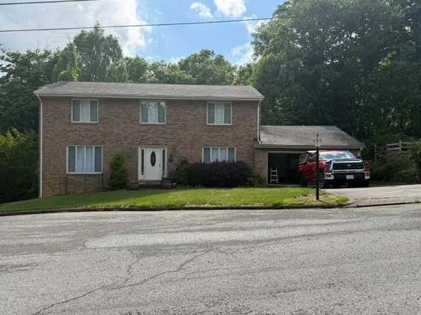 3521 Lakeland Dr, Roanoke, VA 24018