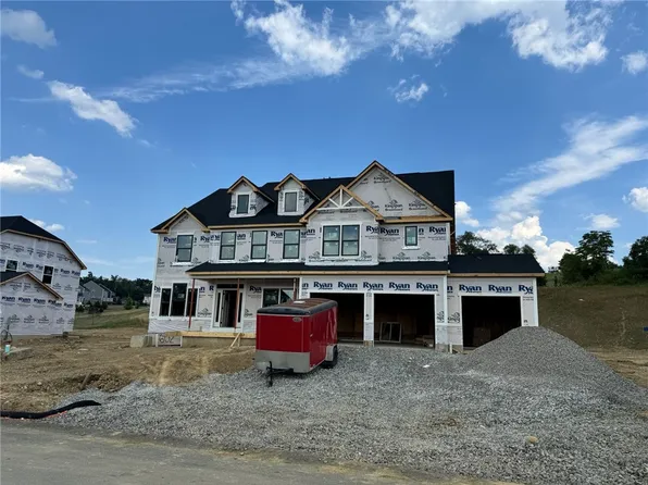 1019 Black Sands Dr, Jeannette, PA 15644