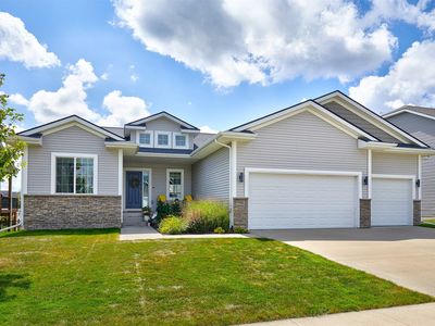 9740 Larchwood Dr, West Des Moines, IA, 50266