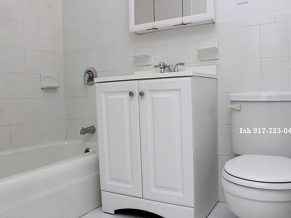 3rd image of 1990 Lexington Ave APT 11K