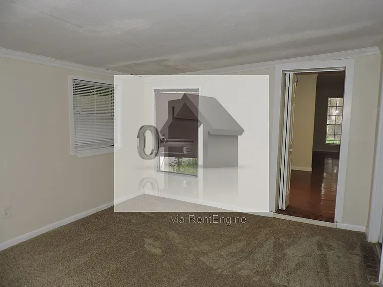 7823 Dartmoor Dr — Photo 9