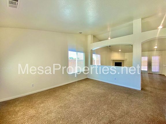 4th image of 16038 Knoll View Cir
