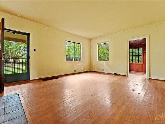 5th image of 615 Myrtle Ave