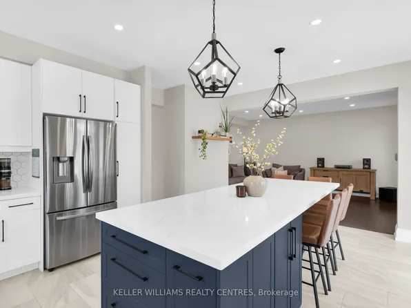 2 Jewelwing Ct, Bradford West Gwillimbury, ON L3Z 0N6