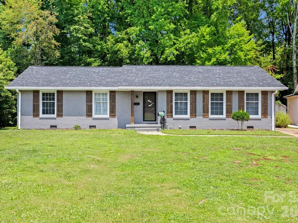 5731 Brookhaven Rd, Charlotte, NC 28210