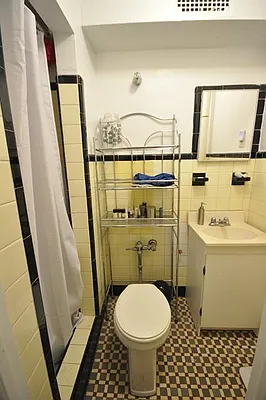 Rented by Keller Williams NYC | media 19