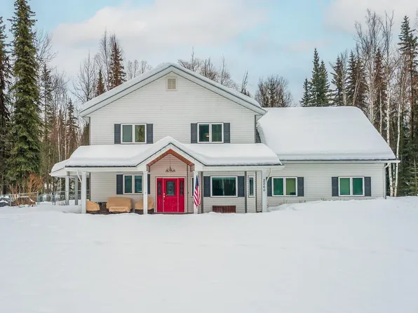 2260 Granite Dr, North Pole, AK 99705