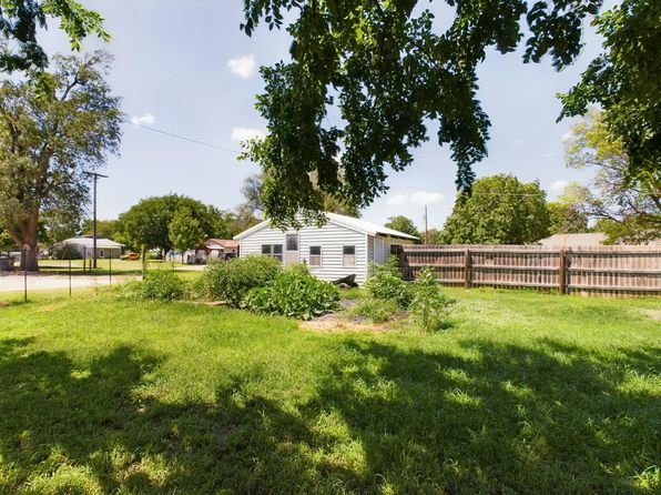 303 S Somerset St, Norwich, KS 67118