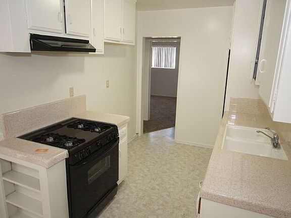 5th image of 12561 Camus Ln APT 4