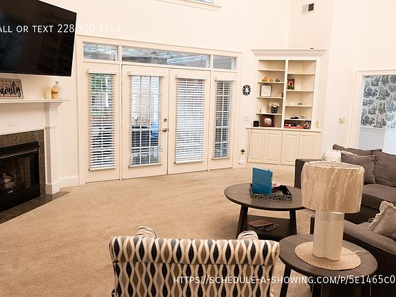 5th image of 110 Little John Ln