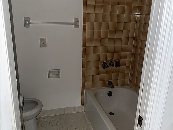 2nd image of 22523 Westchester Blvd APT A201