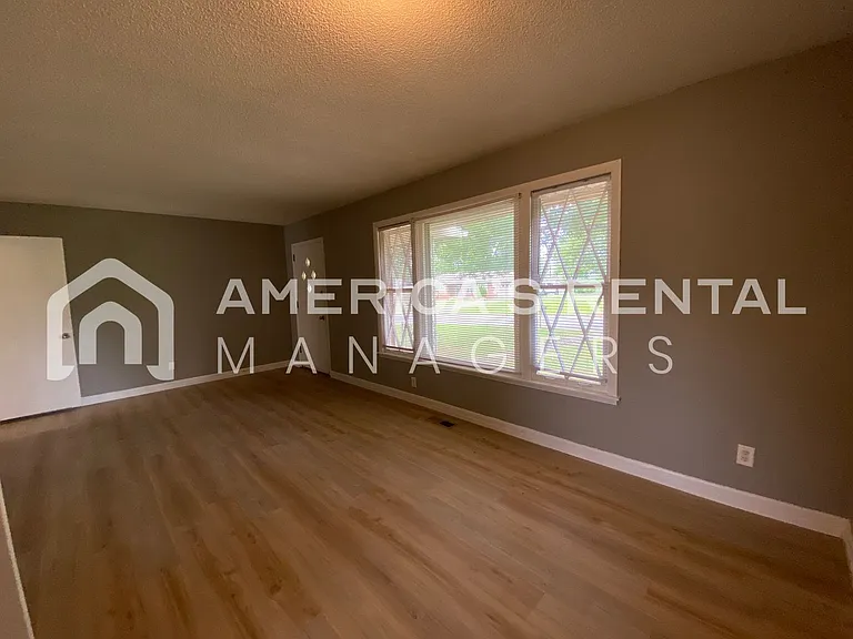 4214 Fortson Ln NW — Photo 6