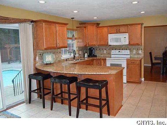 4th image of 6207 Alletta Cir