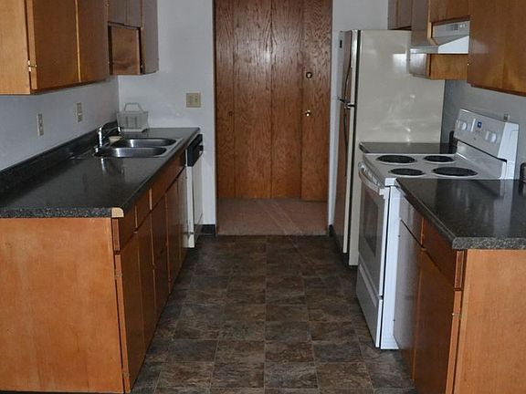 2nd image of 924 24th Ave S #15