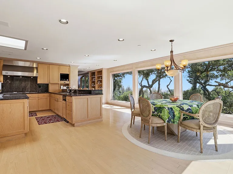 3187 Alexis Dr — Photo 12