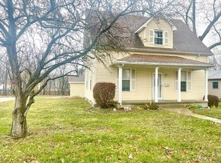 1133 Plain St, Peru, IL 61354