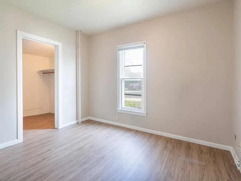 2110 College St - Cedar Falls — Photo 22