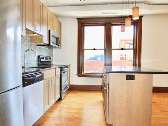 5th image of 223 Pine St Floor 2B