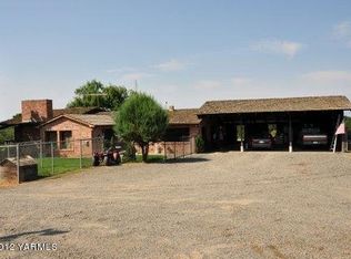 243 Highland Dr, Zillah, WA 98953