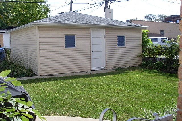 2nd image of 5215 N Kimball Ave