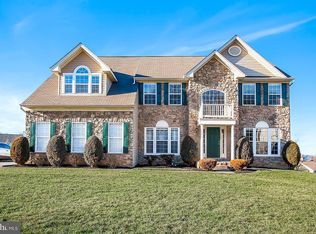 760 Clydesdale Dr, York, PA 17402