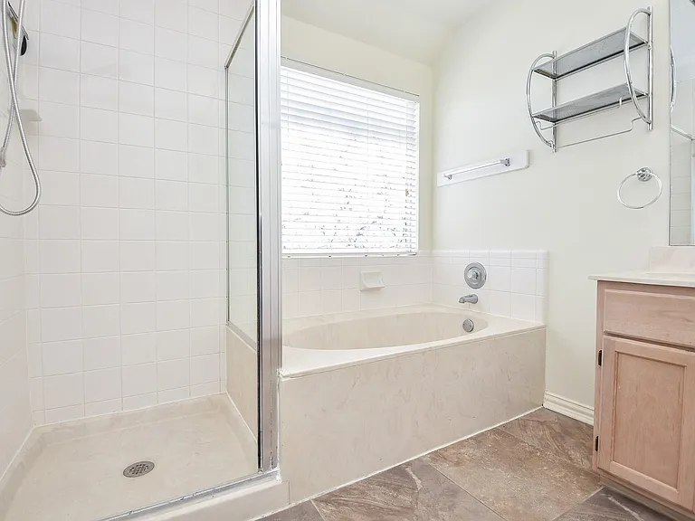 4026 Almond Lake Dr — Photo 31