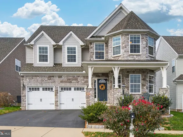 13 Alderwood Way, Lancaster, PA 17601