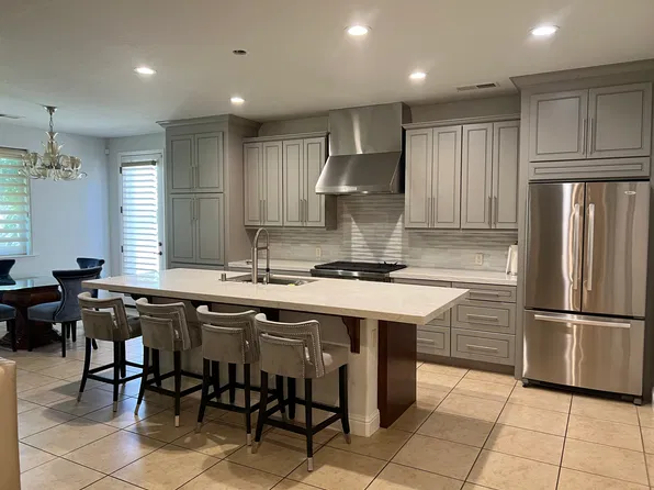 1448 E Via Corsica Pl, Fresno, CA 93730