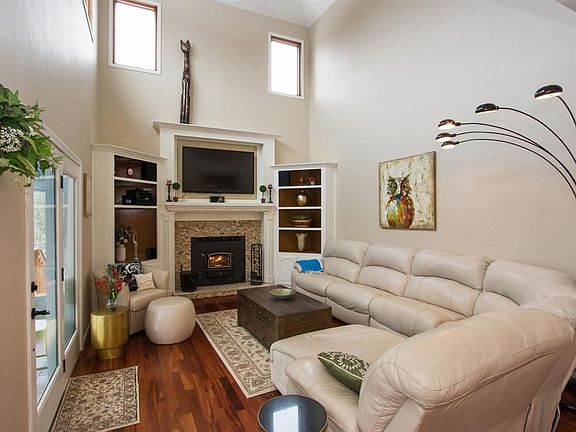 2nd image of 1580 Eagle View Ct NW