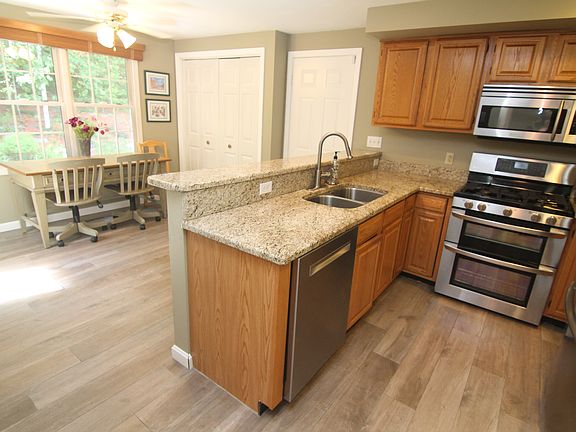 2nd image of 22 Nightingale Dr