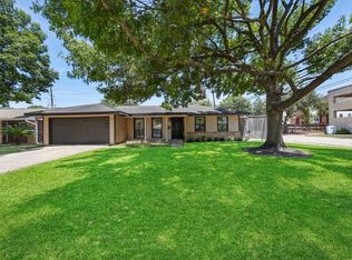 5302 Schumacher Ln, Houston, TX 77056