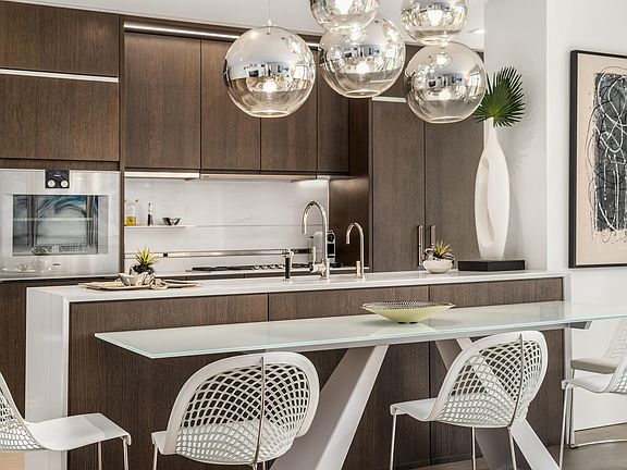 4th image of 301 E 50th St APT 10A