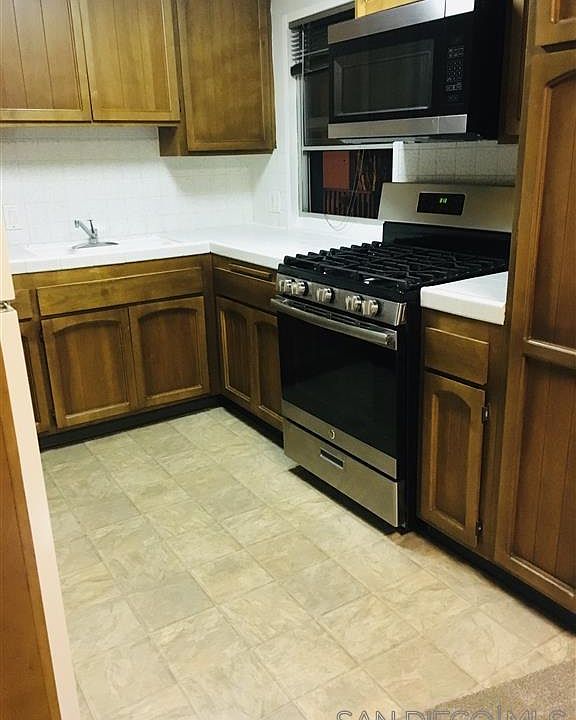 1st image of 2807 1/2 Carleton St