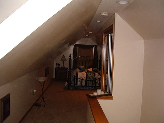 5th image of 2456 Tremont Ave