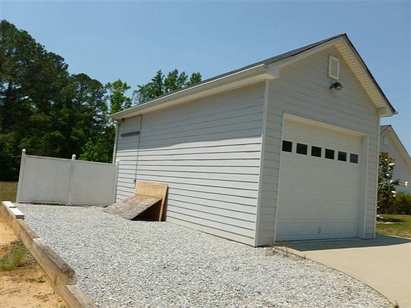 3rd image of 1160 Whispering Lakes Dr