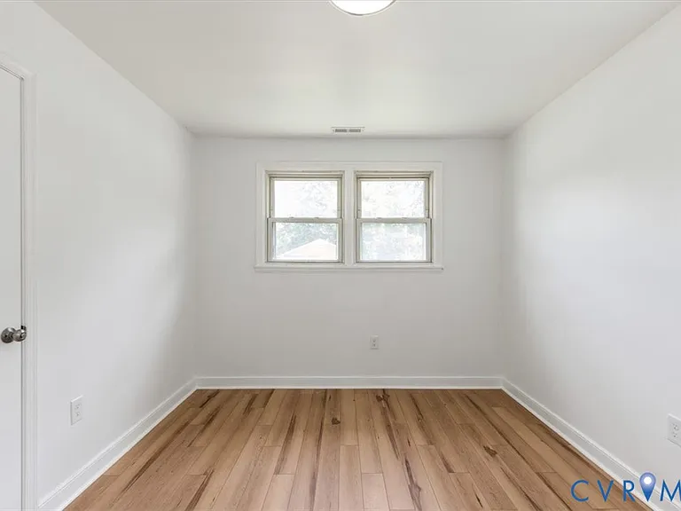 1806 Sussex St — Photo 37