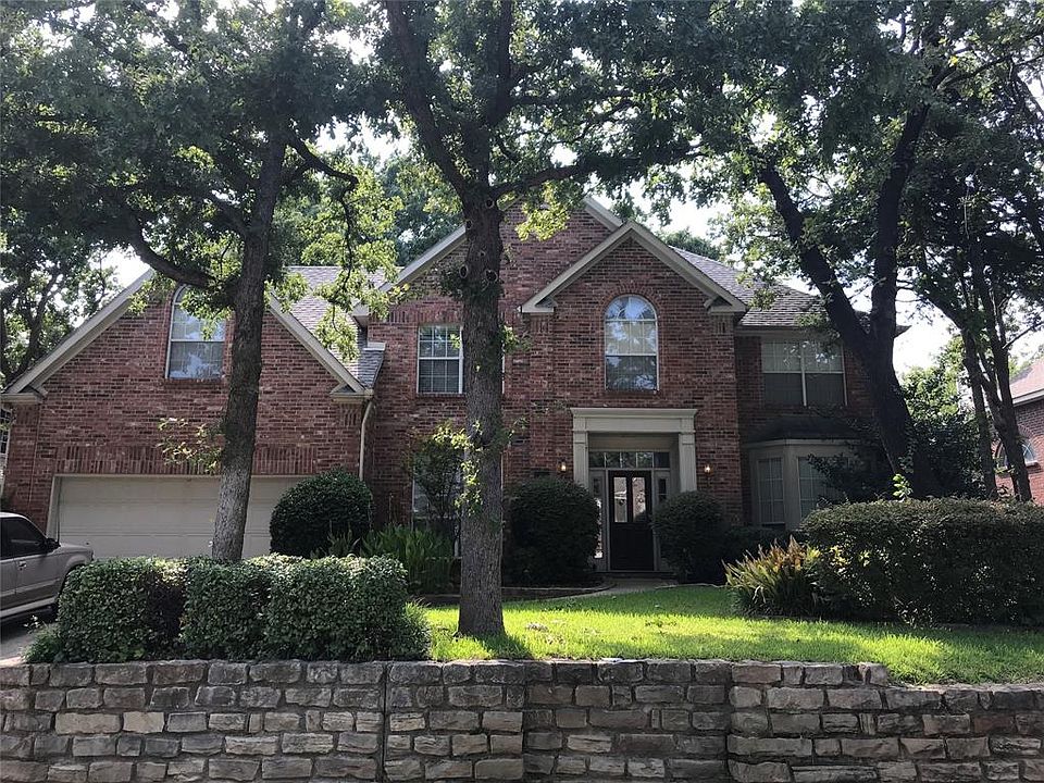 1st image of 2704 Brittany Ln