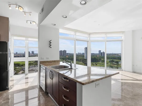 19900 E Country Club Dr APT Ts10, Aventura, FL 33180