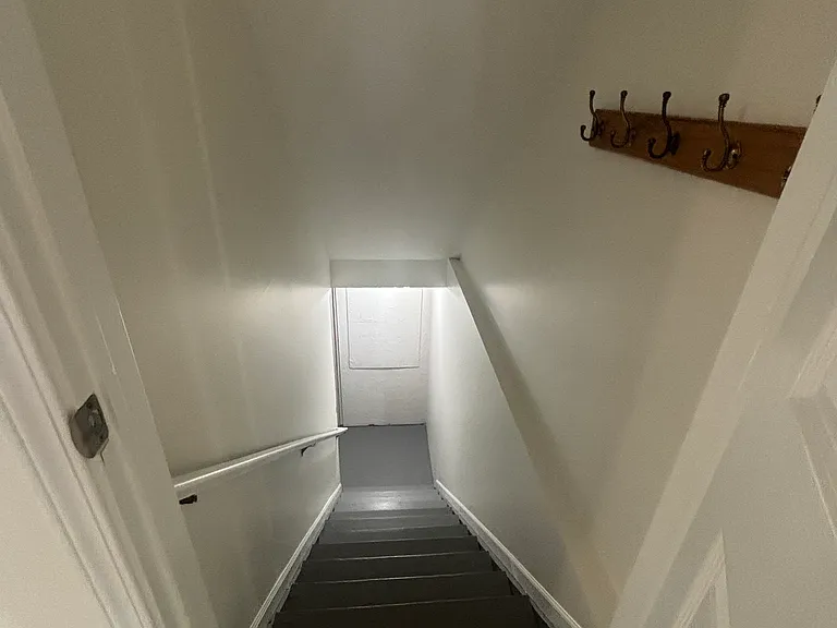424 Winona Ave NW — Photo 13