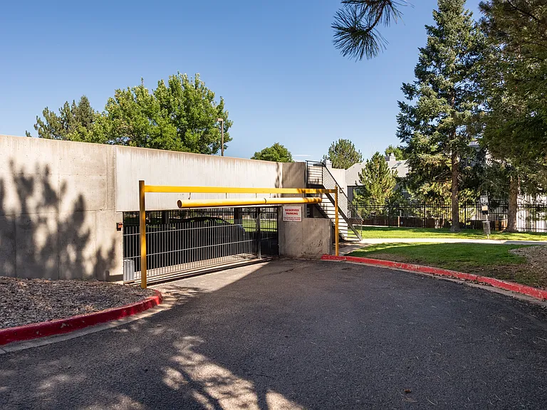 Concordia Apartments — Photo 16