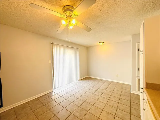 4101 Delaware Ave #6 — Photo 7