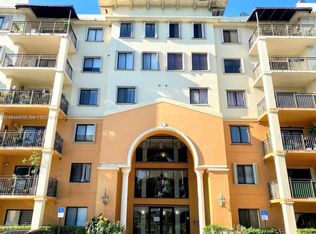 9340 Fontainebleau Blvd #W306, Miami, FL 33172