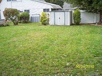 2nd image of 11 Serpentine Ln