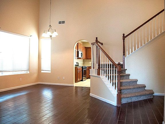 5th image of 3046 W Sweet Ave