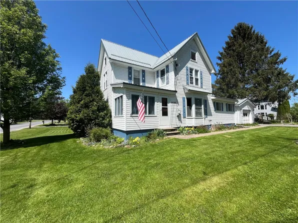 5139 Gray St, North Rose, NY 14516