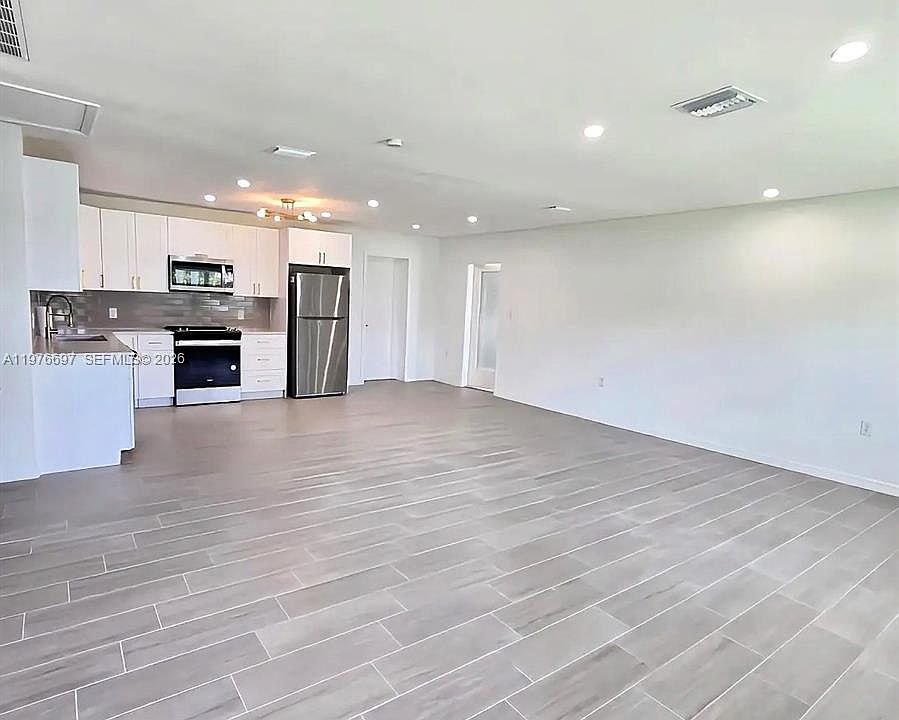 1st image of 4438 E Riverside Dr