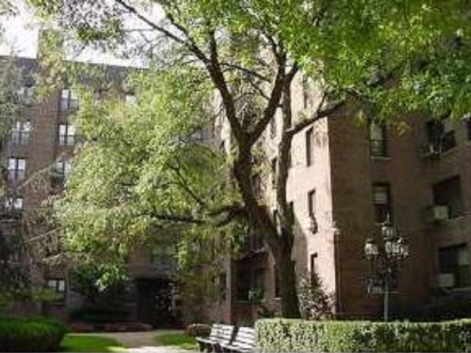 1st image of 2260 Burnett St APT 3C