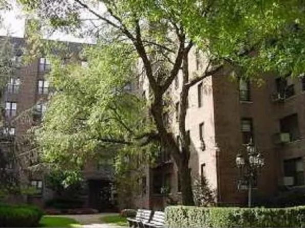 2260 Burnett St APT 3C, Brooklyn, NY 11229