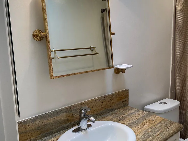 1728 Montana Ave #19 — Photo 9
