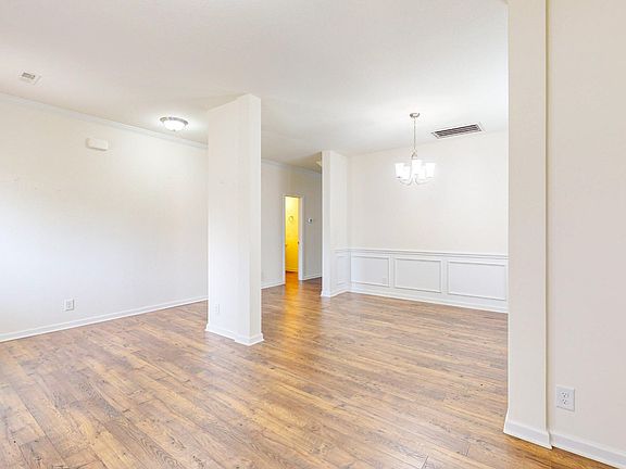 4th image of 195 Gail Ln